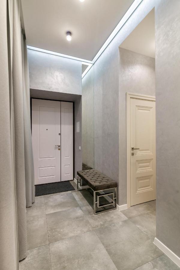 Апартамент З Дизайнерським Ремонтом Lviv Buitenkant foto